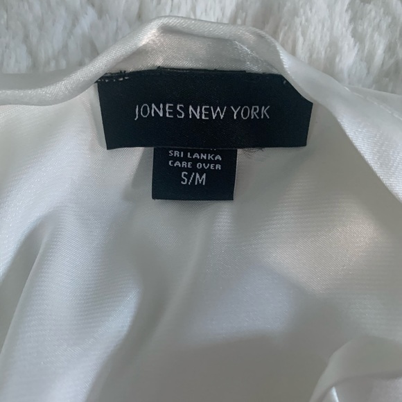 Lace Bridal Robe - Picture 3 of 6